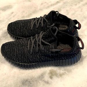 Yeezy Boost 350 Pirate Black V1, Size 7